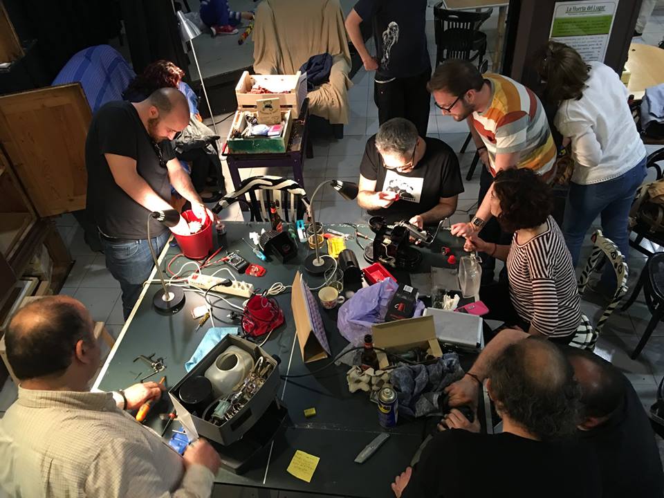 1336 «Repair Cafés» para reparar y recuperar objetos