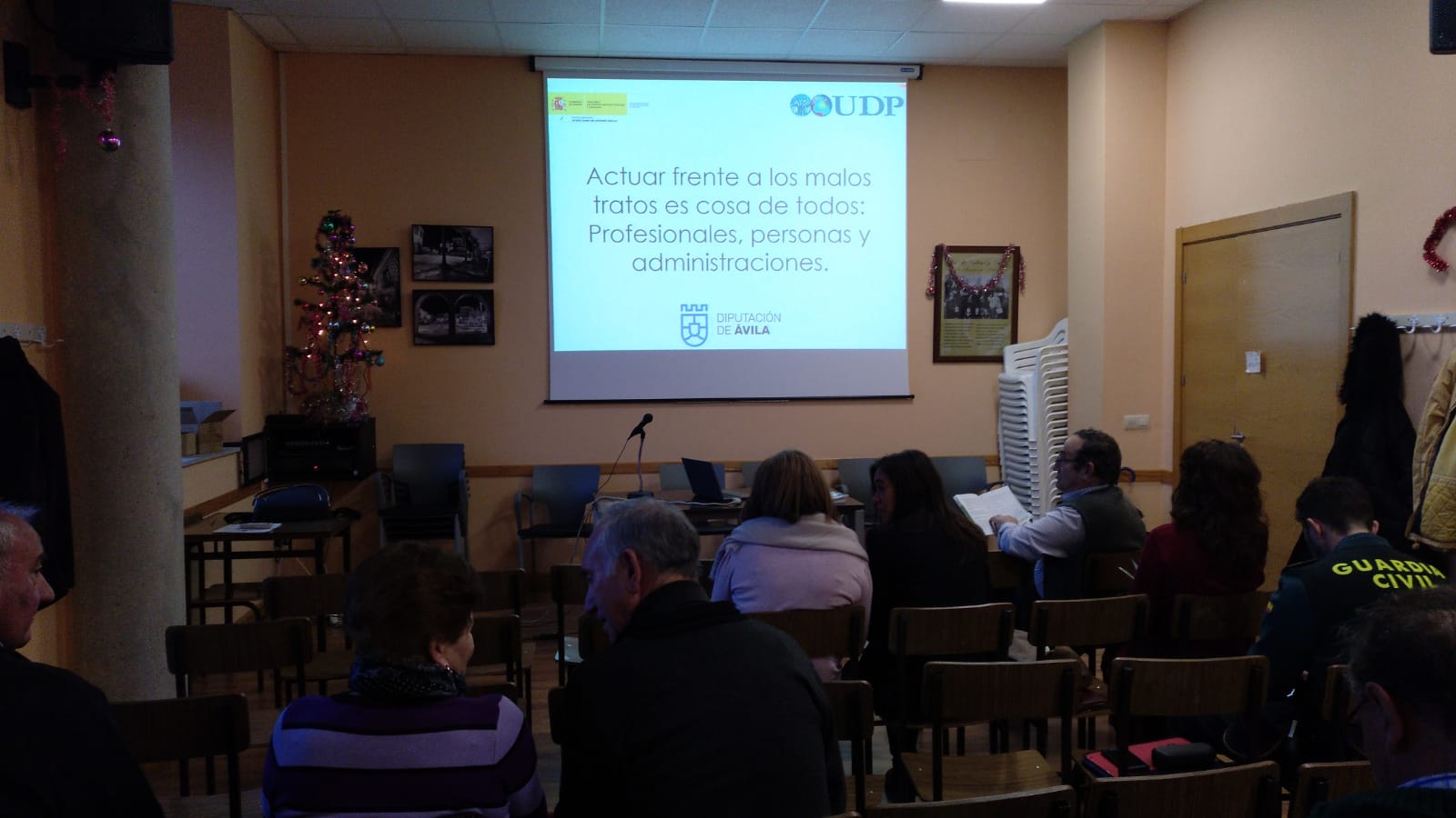 JORNADA DE INFORMACIÓN Y SENSIBILIZACIÓN SOBRE MALOS TRATOS Y ABUSOS A LAS PERSONAS MAYORES