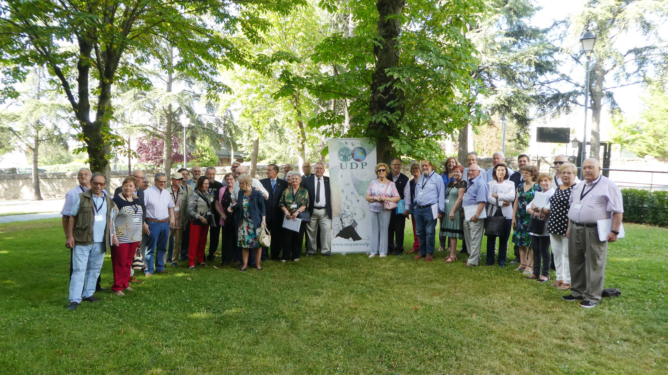 Fotografía de familia de la LI Asamblea General UDP