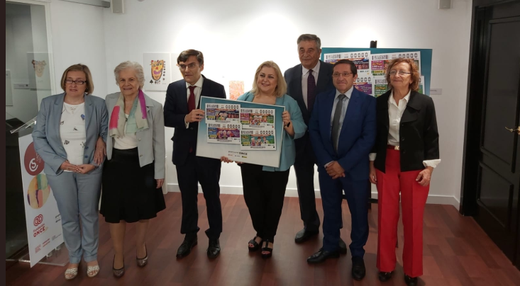 Presentación cupón día de las personas mayores, UDP, ONCE y CEOMA junto a representantes del Imserso y el la secretaría de servicios sociales