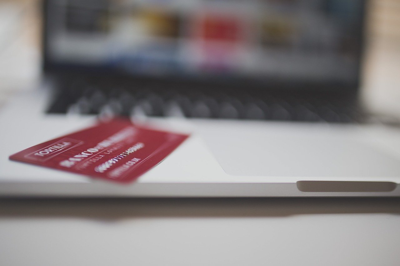 La mayoría de las Personas Mayores en España no son usuarias de banca online