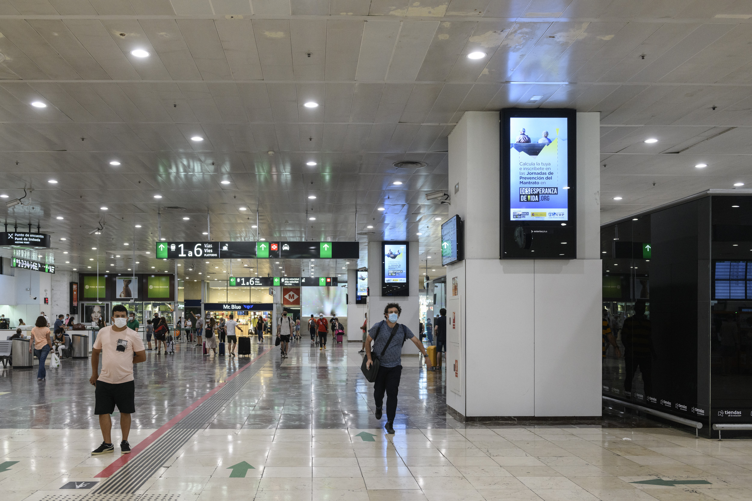 Barcelona estación de tren_udp campaña