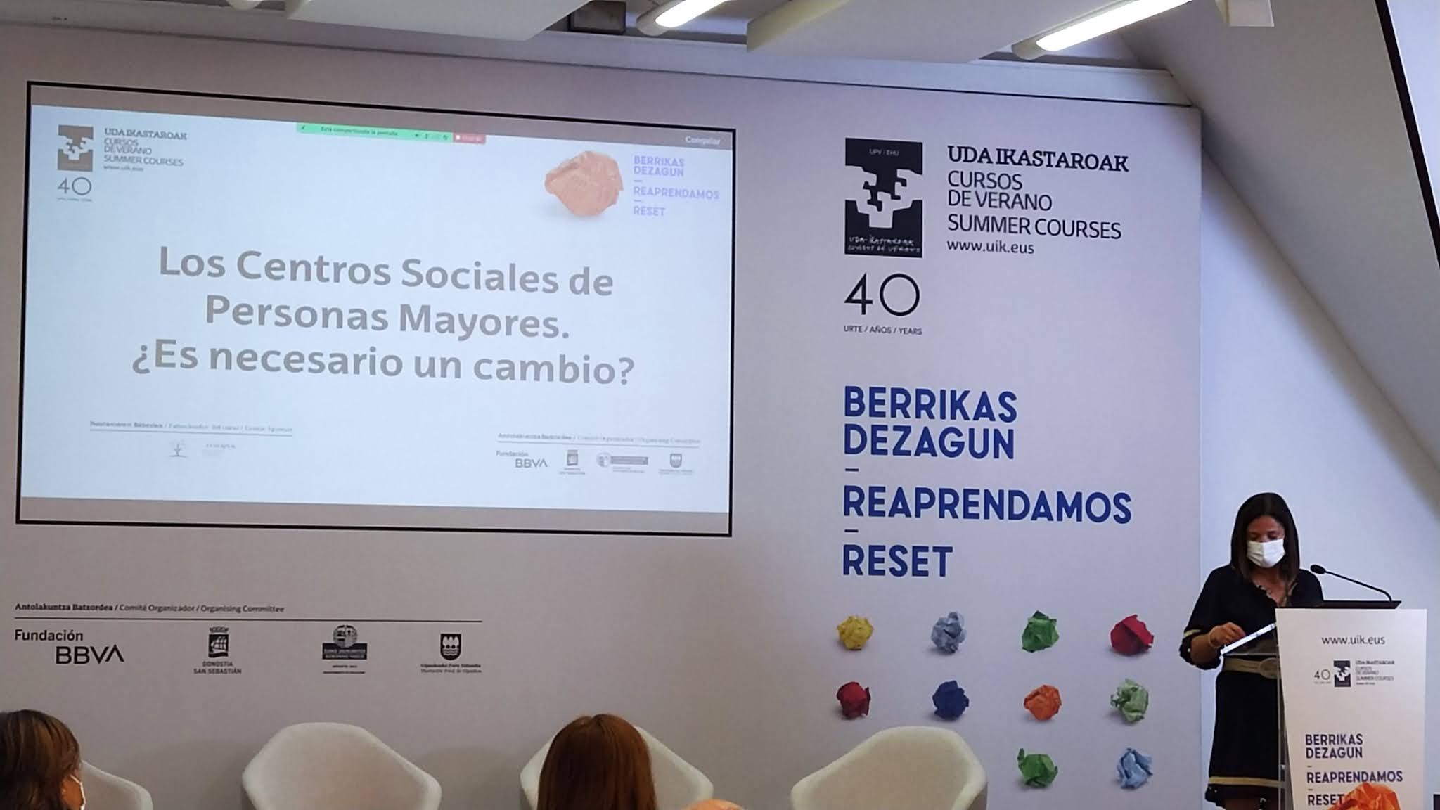A debate: Los centros sociales de personas mayores ¿Es necesario un cambio?